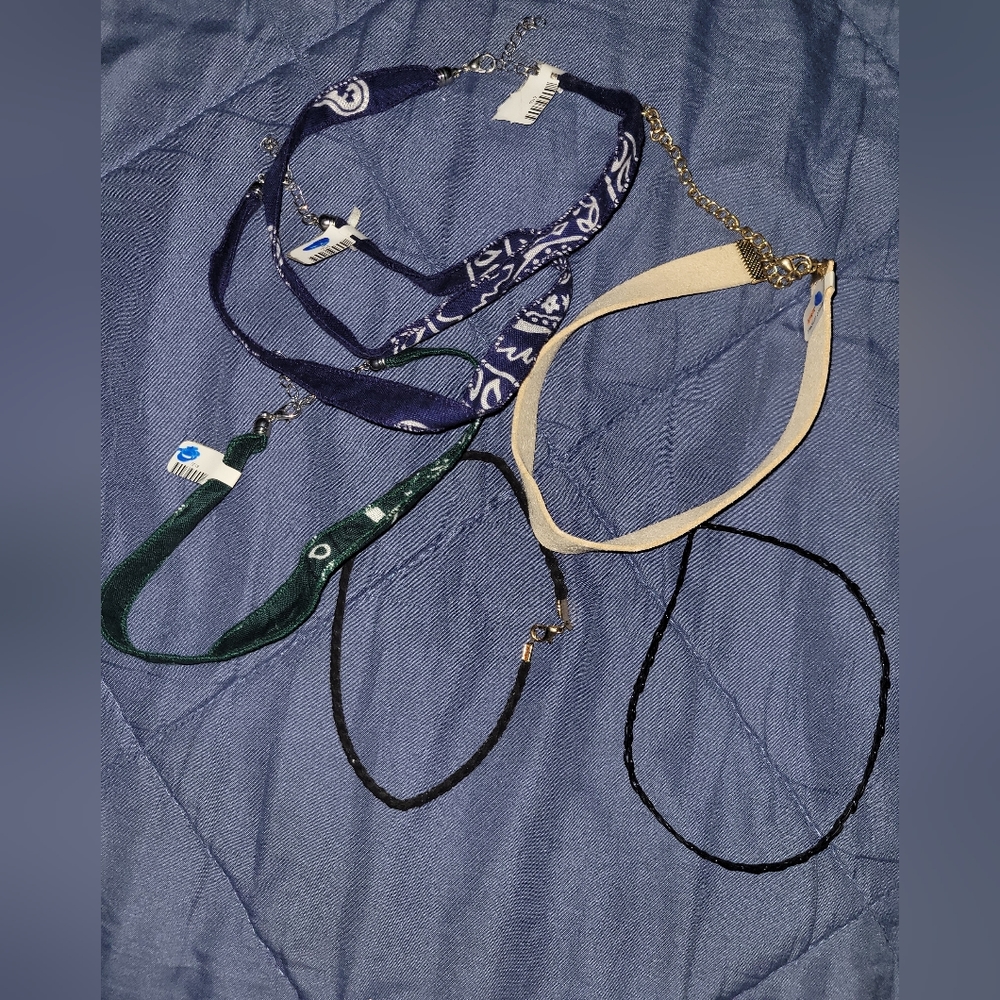 Assorted chokers